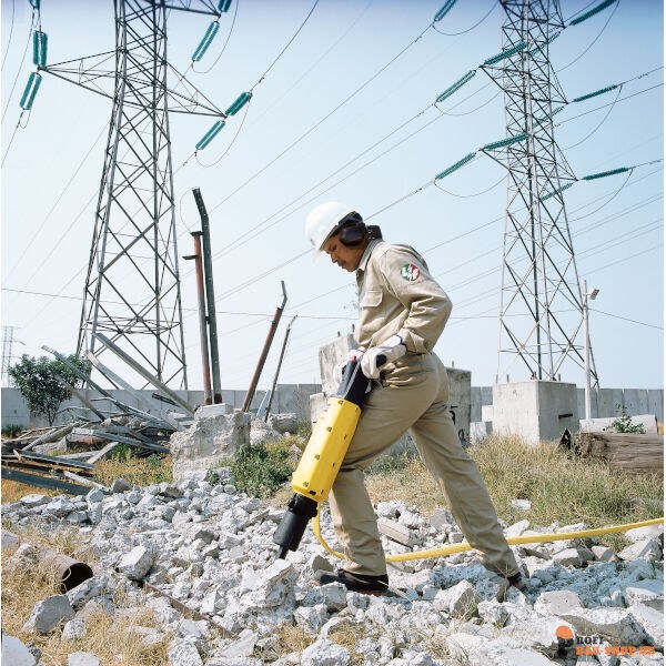 atlascopco/Atlas_Copco_8461022701_8461022700_2_TEX33PE_breaker_application